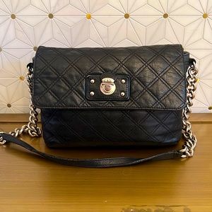 Used Marc Jacobs The Single Quilted Crossbody with chrome hardware.